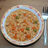 Dla dzieci makaron w sosie pomidorowym