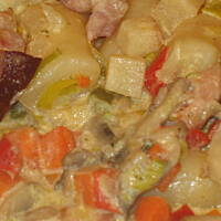 Kopytka z warzywami.