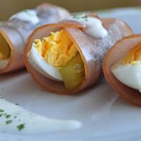 Jajka w polędwicy łososiowej