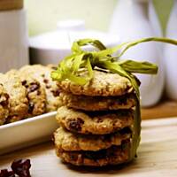 Pyszne owsiane ciasteczka z żurawiną