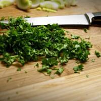 Zapiekany kurczak z pieczarkami i porem