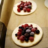 Francuskie ciasteczka z owocami