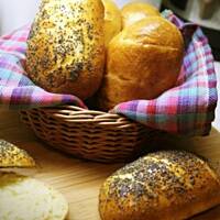 Proste pszenne bułki