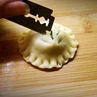 Pierożki drożdżowe z ricottą i szpinakiem