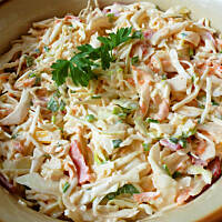 Surówka z kapusty z dodatkami