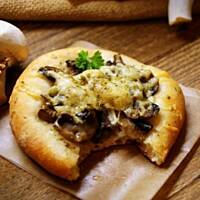 Bułki z pieczarkami