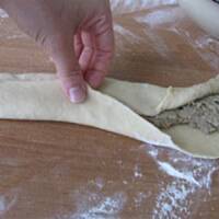 Paszteciki z grzybami leśnymi i kapustą kiszoną (Foto-krok po kroku)