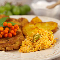 Surówka z marchewki winogronowo-serowa