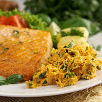 Surówka marchewkowo-serowa